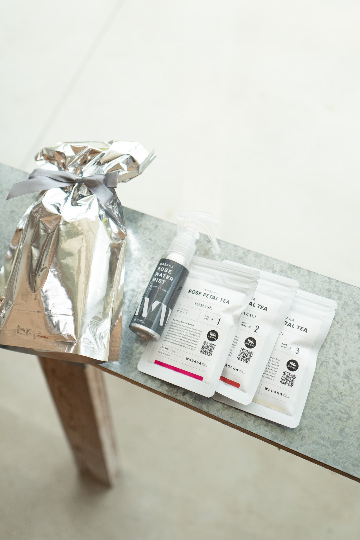 桔梗花香　スイパラ　セット ギフトセット】ばらの花びら茶3種とローズウォーターミスト