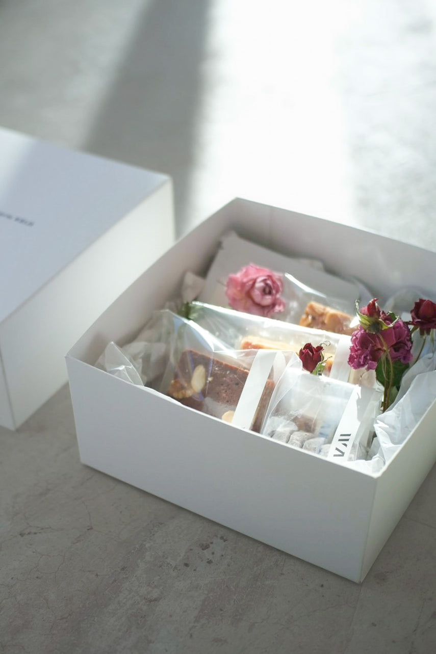 いく 薔薇セット 母の日に感動を！ 滋賀県「國枝バラ園」の大輪バラ39本を束ねた